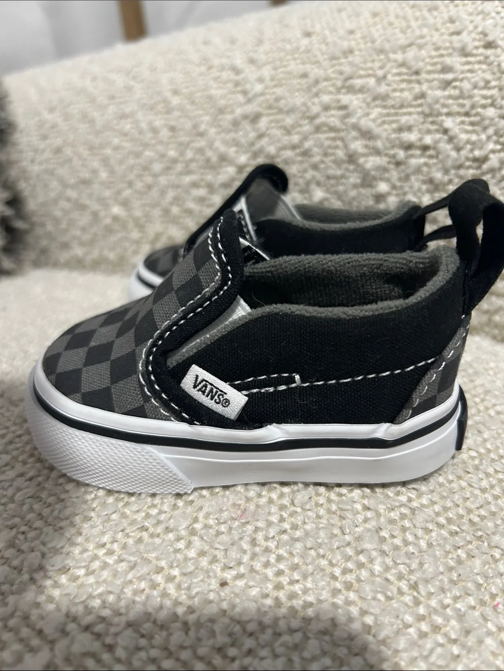 Infant Vans Checkerboard Slip-On Sneakers in Black and Gray - Picture 5 of 6